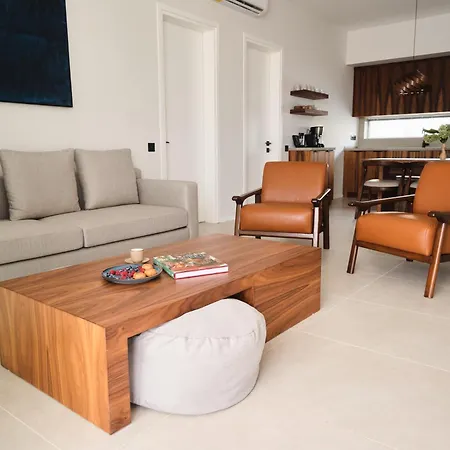 Villa Ashta / Zen *