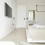 Ashta / Zen Villa