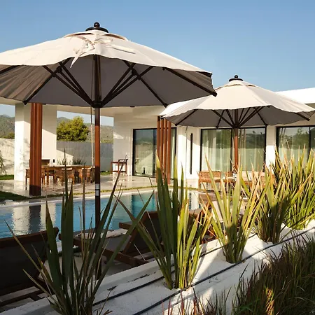 Ashta / Zen Villa *