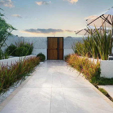 Ashta / Zen Villa *